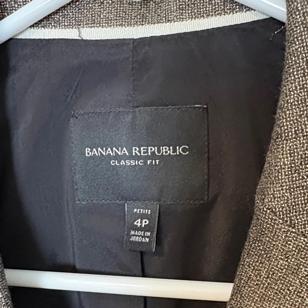 Banana Republic Shimmering Gold Blazer 4p - Picture 3 of 12